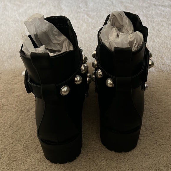 BP Ankle Boot - Picture 2 of 4